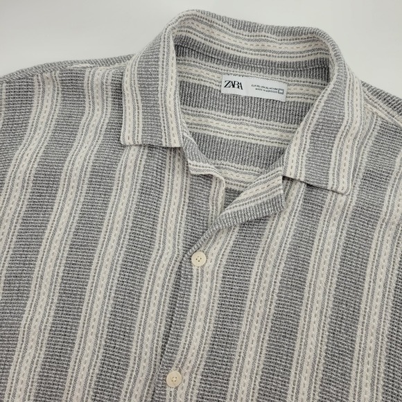 Zara Other - Zara Mens XL Grey White Textured Vertical Stripe Short Sleeve Camp Collar Shirt